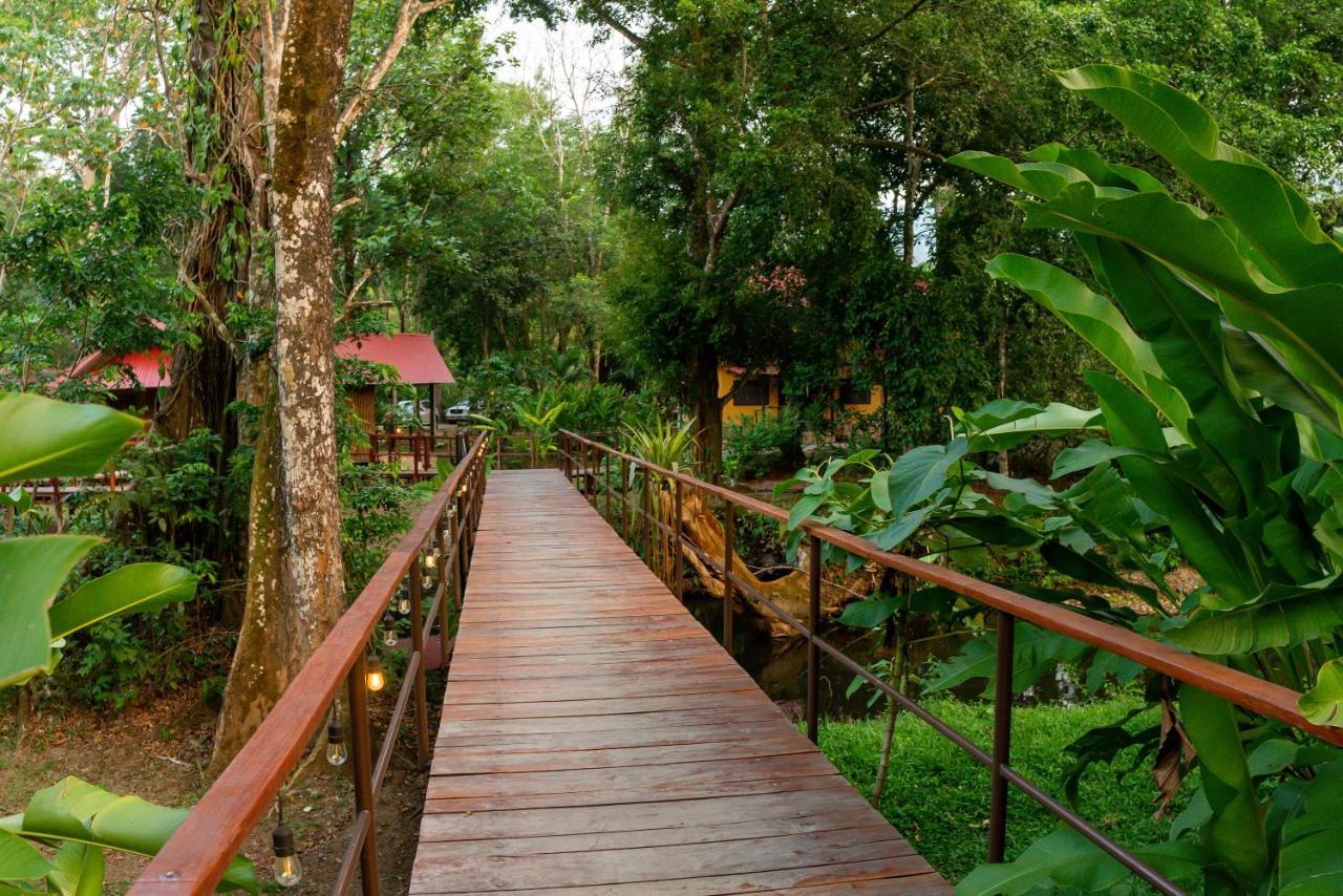 Cabanas Kin Balam Palenque Hotel Exterior photo